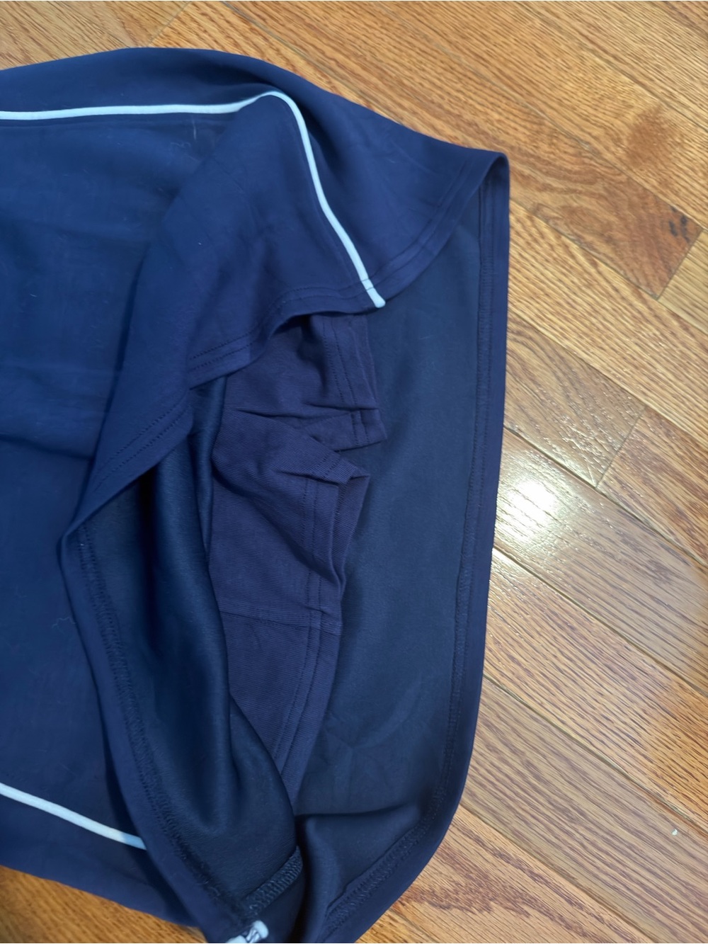 NEW Navy Two-Piece Skort Set with White Piping - size XS - Picture 3 of 3